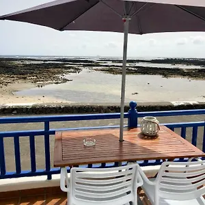 Casa El Charco Ferienhaus Orzola