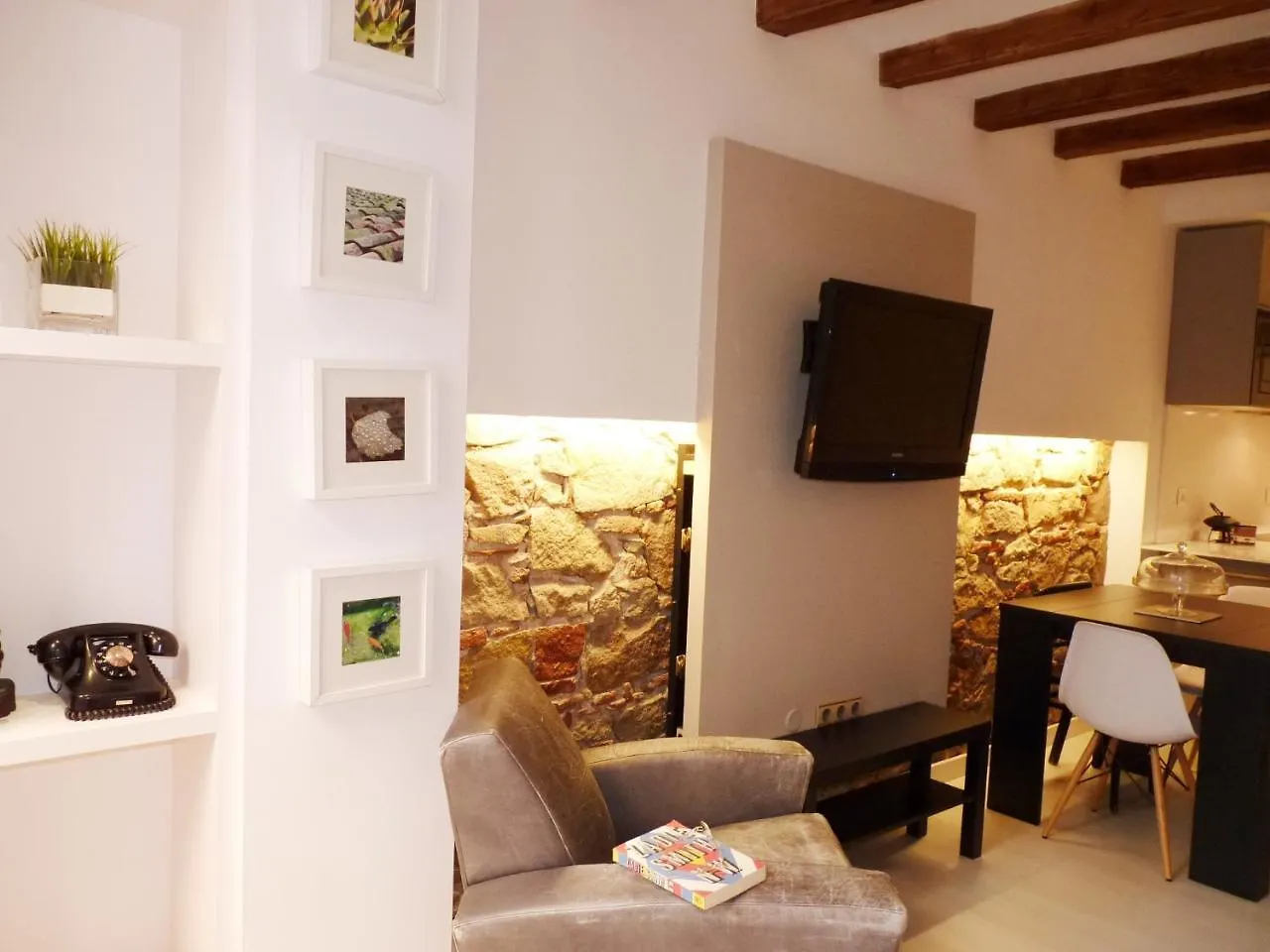 Poble Sec Apartments Barcelona 0*,  Spain